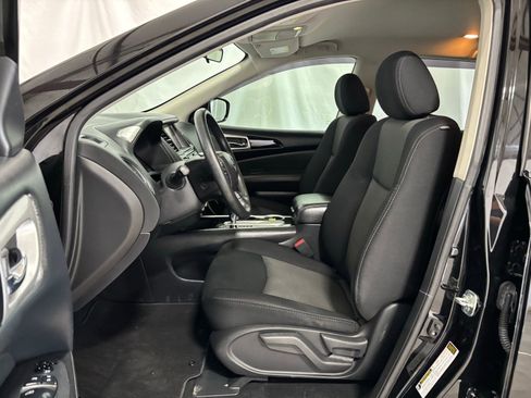 Used 2019 Nissan Pathfinder S image 12