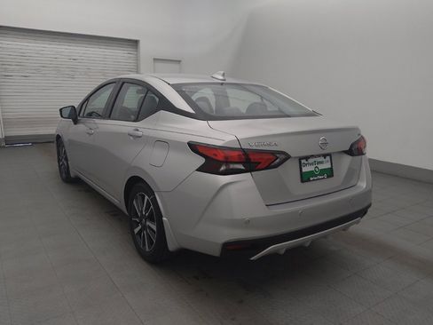 Used 2021 Nissan Versa SV image 5