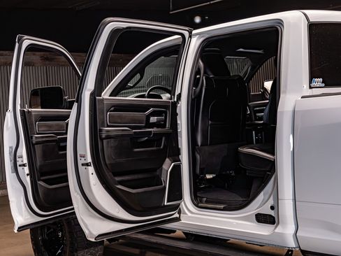 Used 2022 RAM 2500 Laramie w/ Night Edition image 29