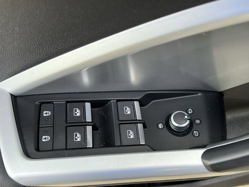 Used 2020 Audi Q3 2.0T Premium image 15