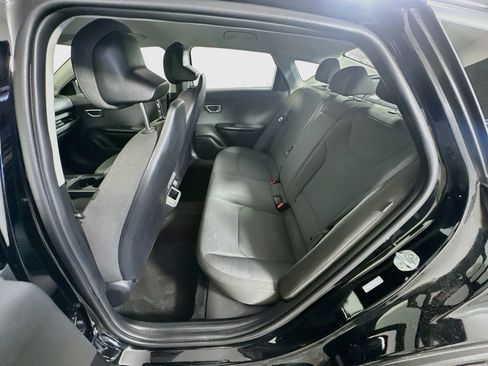 Used 2025 Kia K4 FWD image 26