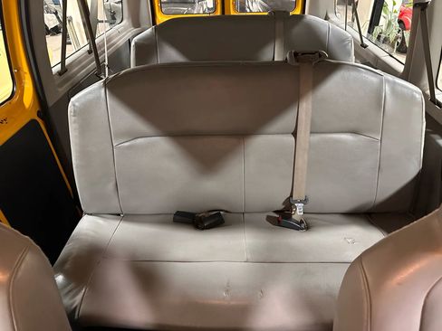 Used 2009 Ford E-150 and Econoline 150 Wagon image 42