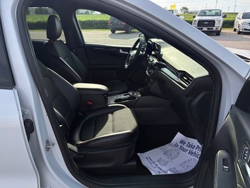 Used 2025 Ford Escape ST-Line AWD/4WD image 41