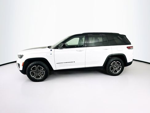 Used 2022 Jeep Grand Cherokee Trailhawk w/ Luxury Tech Group III AWD/4WD image 4