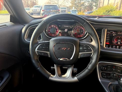 Used 2015 Dodge Challenger SRT Hellcat image 14