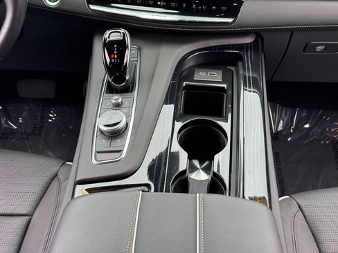 Used 2024 Cadillac Escalade Sport w/ Touring Package AWD/4WD image 18