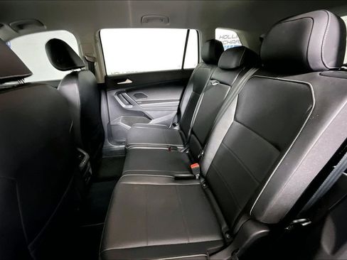 Used 2021 Volkswagen Tiguan SE FWD image 21