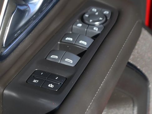 Used 2024 Chevrolet Tahoe Z71 w/ Luxury Package AWD/4WD image 20