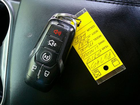 Used 2016 Lincoln MKX Reserve w/ Cargo Utility Package image 41