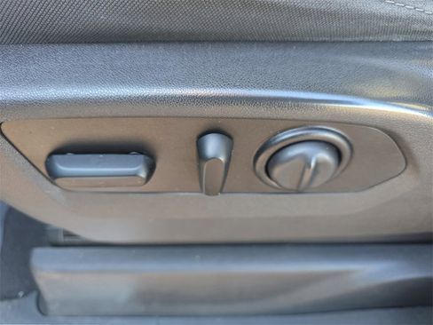 Used 2020 GMC Sierra 1500 SLE w/ SLE Value Package image 19