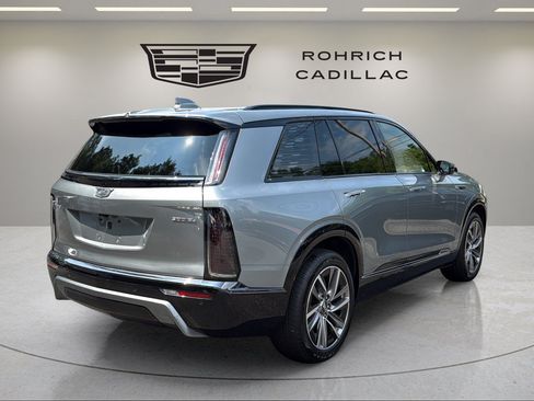Certified 2026 Cadillac Vistiq Sport w/ LPO, Floor Liner Package AWD/4WD image 5