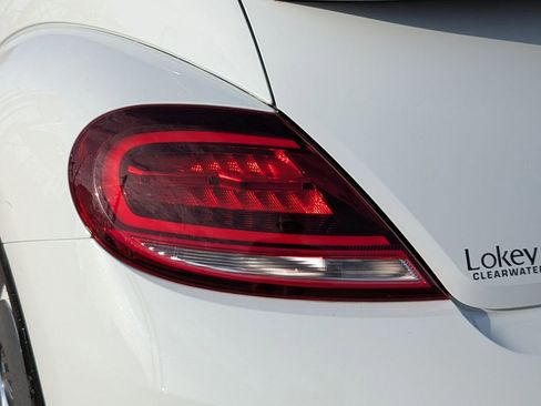 Used 2018 Volkswagen Beetle 2.0T Coast FWD image 9