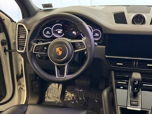 Certified 2023 Porsche Cayenne Platinum Edition AWD/4WD image 20
