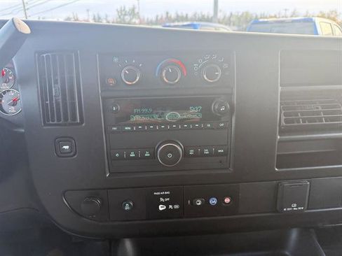 Used 2023 GMC Savana 2500 image 28