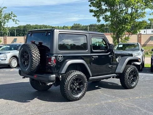 Used 2022 Jeep Wrangler Sport AWD/4WD image 5