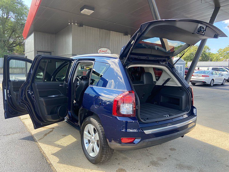 Used 2015 Jeep Compass High Altitude FWD image 21