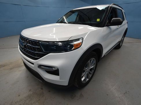 Used 2023 Ford Explorer XLT w/ Equipment Group 202A image 35