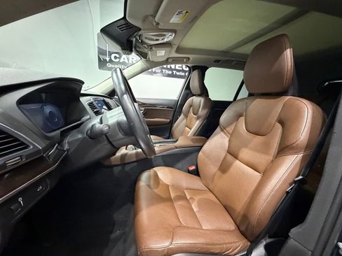 Used 2019 Volvo XC90 T6 Momentum w/ Advanced Package image 24