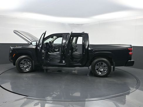 Used 2025 Nissan Frontier SV w/ SV Convenience Package RWD image 35