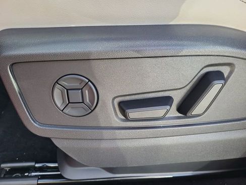 New 2025 Audi Q5 Prestige image 12