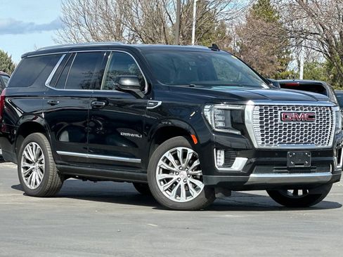 Used 2021 GMC Yukon Denali w/ Denali Premium Package image 1