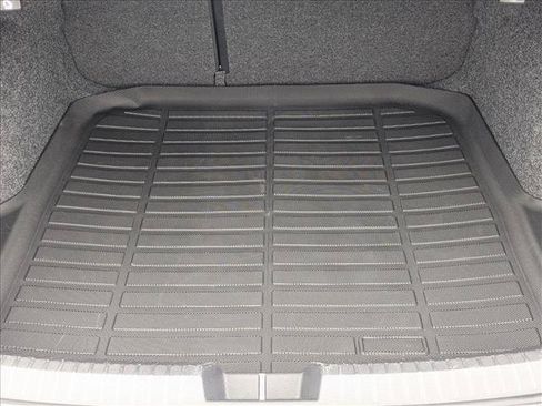 Used 2023 Volkswagen Jetta SE w/ Panoramic Sunroof Package FWD image 6