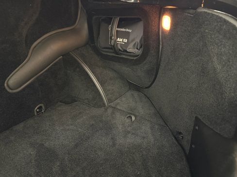 Used 2006 Mercedes-Benz SLR image 52