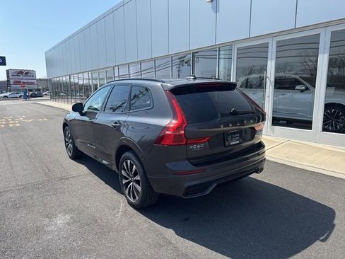 Certified 2025 Volvo XC60 B5 Plus image 3