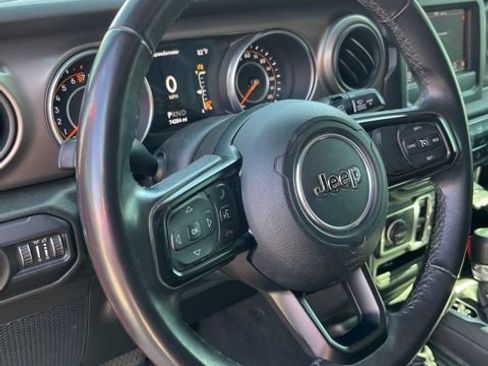 Used 2018 Jeep Wrangler Unlimited Sport S AWD/4WD image 6