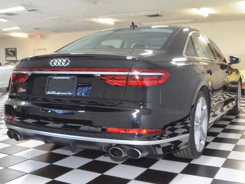 Used 2020 Audi S8 L image 9