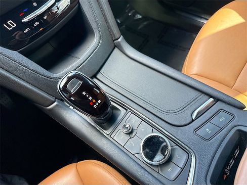 Used 2022 Cadillac XT5 Premium Luxury image 17