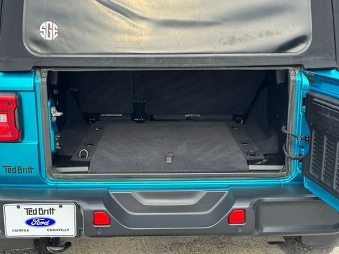 Used 2019 Jeep Wrangler Unlimited Sport S image 17