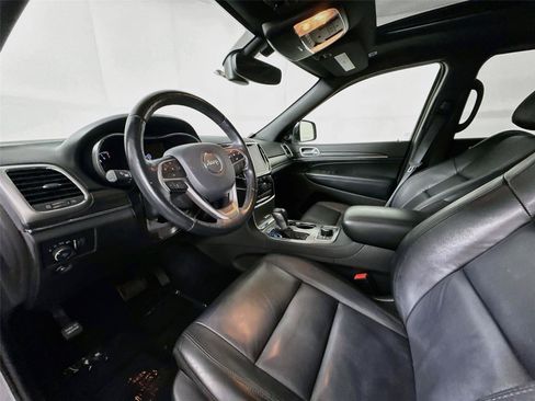 Used 2021 Jeep Grand Cherokee Limited AWD/4WD image 9
