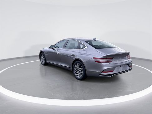 Used 2025 Genesis G80 2.5T image 5