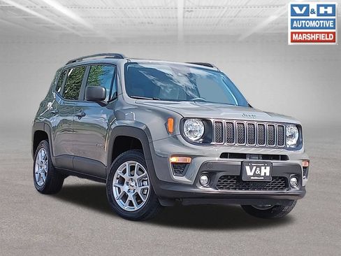 Used 2022 Jeep Renegade Latitude w/ Convenience Group AWD/4WD image 1