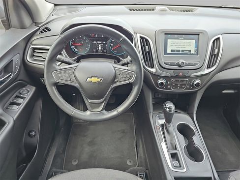 Used 2018 Chevrolet Equinox LT image 20