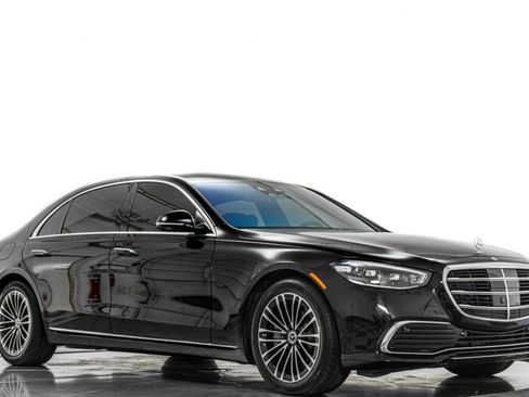 Used 2025 Mercedes-Benz S 580e 4MATIC Sedan image 35