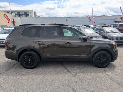 Used 2024 Kia Telluride SX Prestige X-Pro AWD/4WD image 2