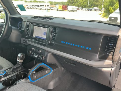 Used 2022 Ford Bronco Big Bend w/ Sasquatch Package AWD/4WD image 15