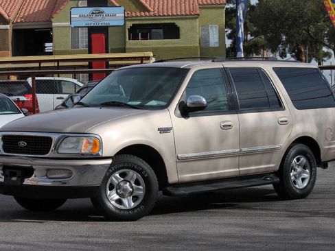 Used 1998 Ford Expedition XLT image 46