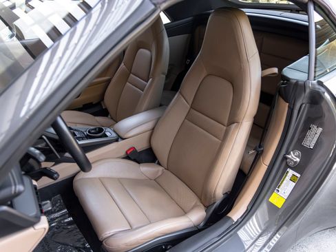 Certified 2020 Porsche 911 Carrera S RWD image 5
