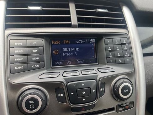 Used 2011 Ford Edge SE image 22