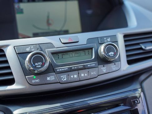 Used 2016 Honda Odyssey Touring Elite image 24