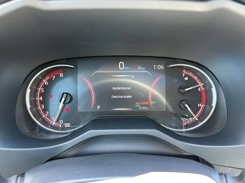Used 2025 Toyota RAV4 XLE Premium FWD image 28