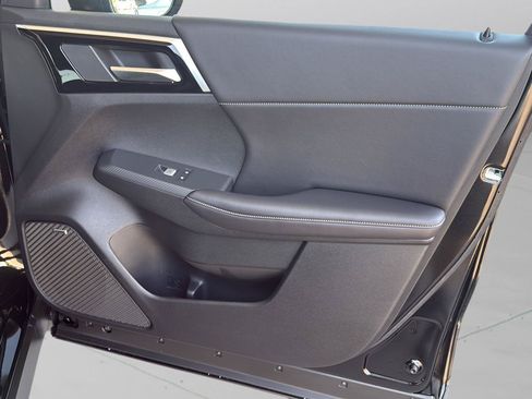 New 2026 Mitsubishi Outlander LE FWD image 30