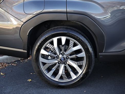 Used 2025 Subaru Forester Touring image 6