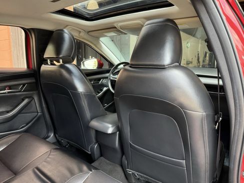 Used 2021 MAZDA MAZDA3 s image 17