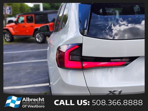 Used 2024 BMW X1 xDrive28i AWD/4WD image 9