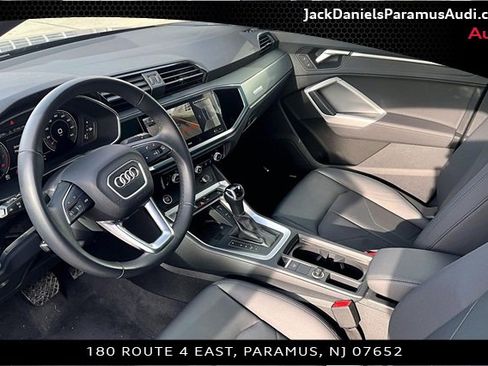Used 2023 Audi Q3 2.0T Premium Plus w/ Premium Plus Package image 11