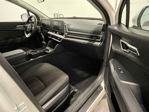 Used 2023 Kia Sportage LX image 22